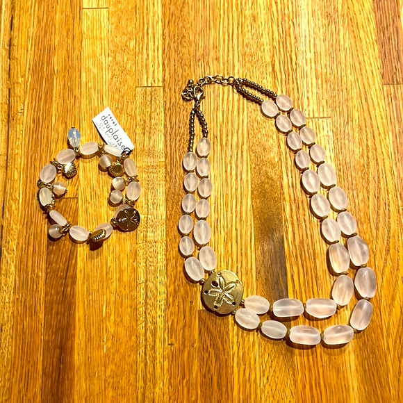 Carol Dauplaise sand dollar necklace and bracelet set - Picture 1 of 4